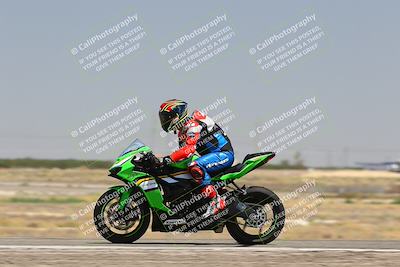 media/Aug-03-2025-TrackDaz (Sun) [[bf4a71acf9]]/A Group/12pm (Wheelie Bump)/